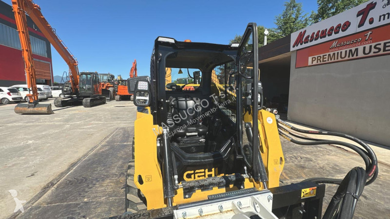 Skovl Gehl V230