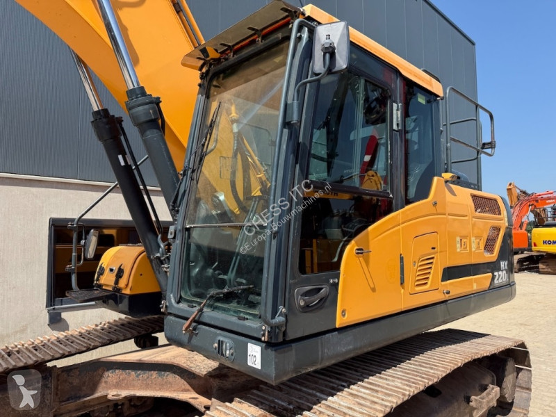 جرافة Hyundai HX 220 L - L - HX 220