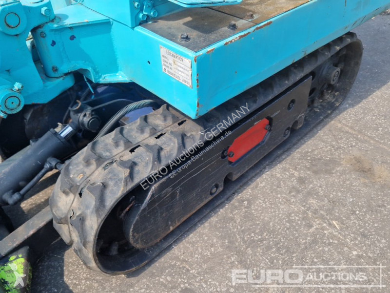 جرافة Kubota KH007