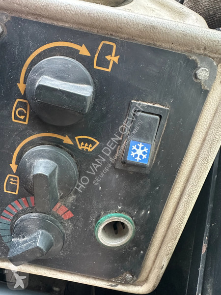 جرافة JCB