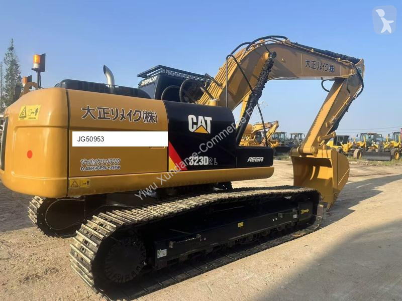 جرافة Caterpillar 2L