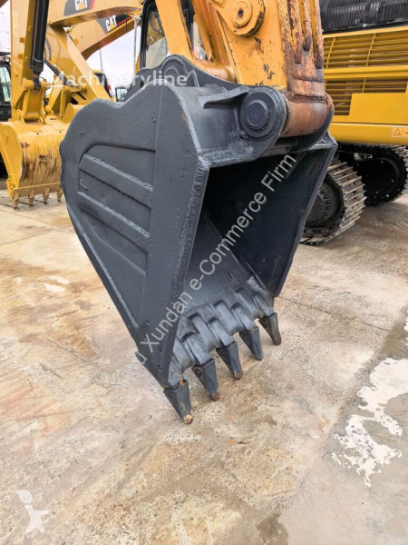جرافة Hyundai R335LC-9T