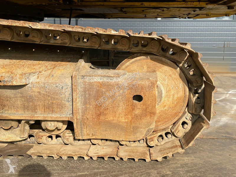 جرافة Komatsu