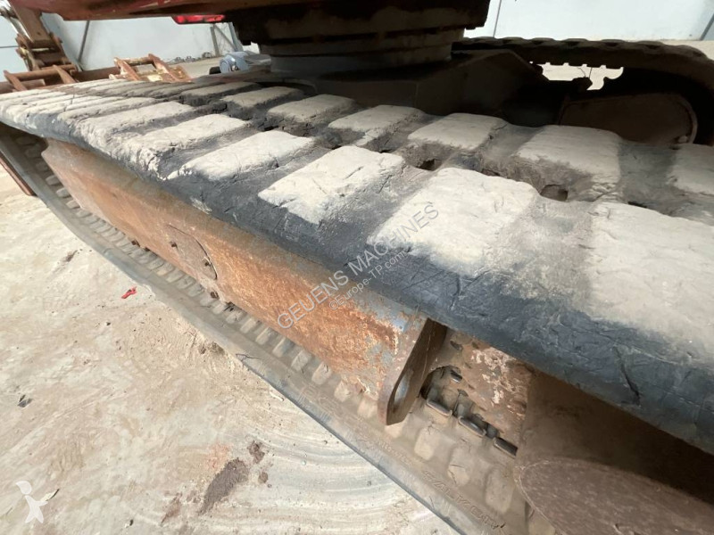 Lopatový nakládač Takeuchi 230