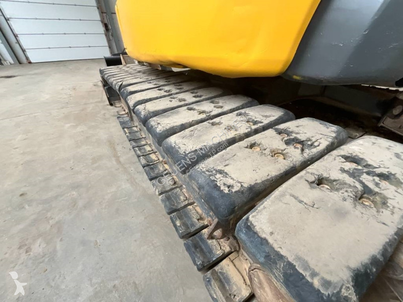 Rýpadlo Komatsu MR3