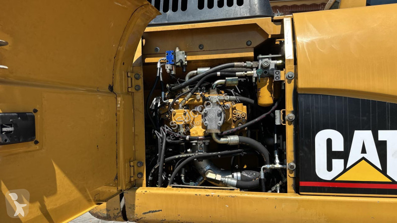 Rýpadlo Caterpillar 319C