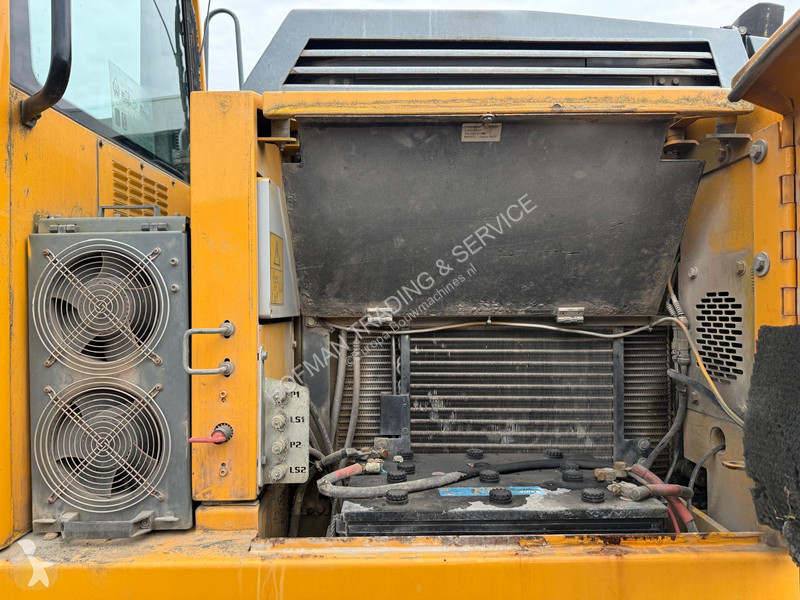 جرافة Liebherr ZW