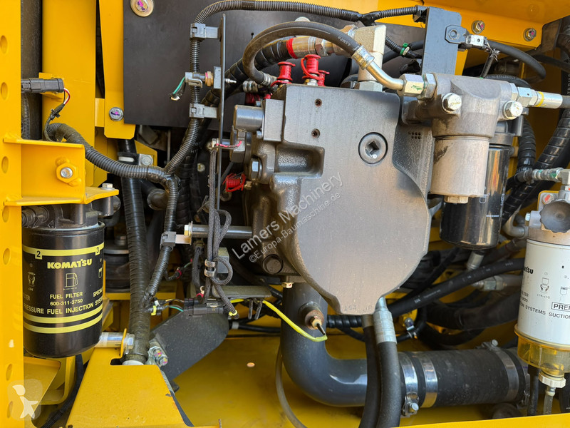 جرافة Komatsu NLC11