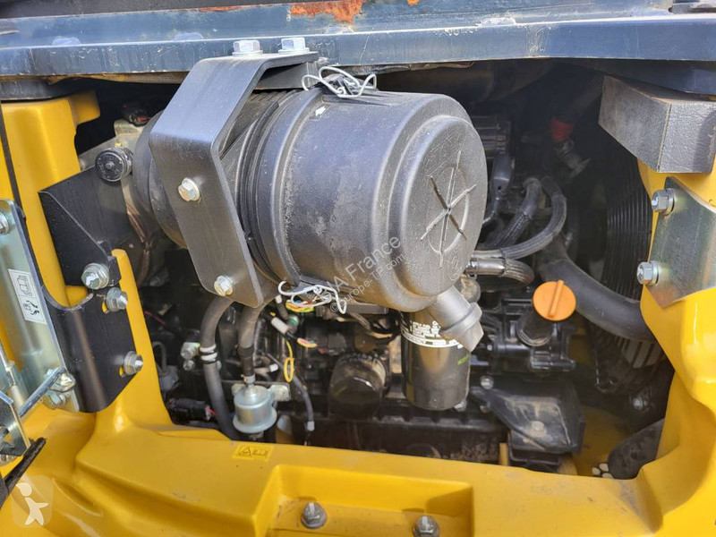 Lopatový nakládač Komatsu PC55MR-5