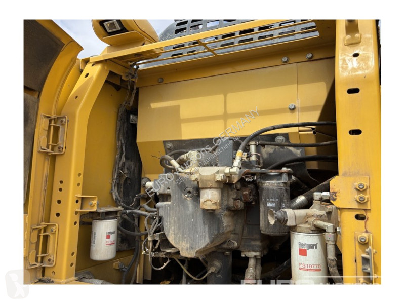 Rýpadlo Komatsu 10