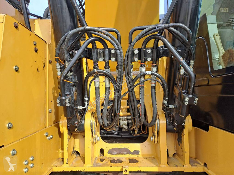 Rýpadlo Caterpillar 335FLCR