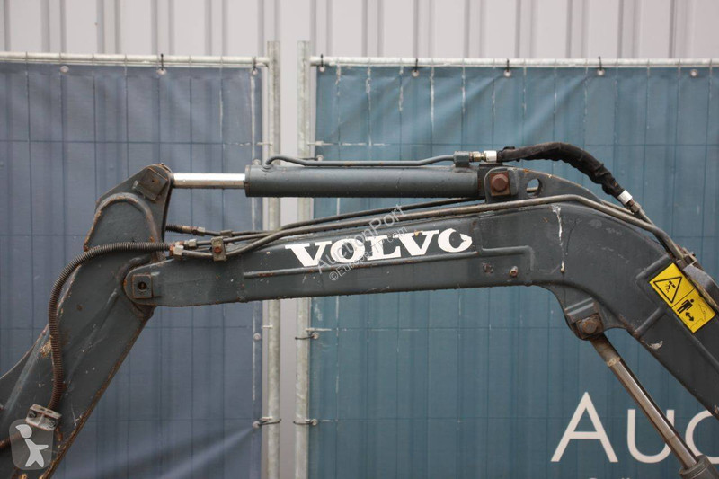 Rýpadlo Volvo EC15B