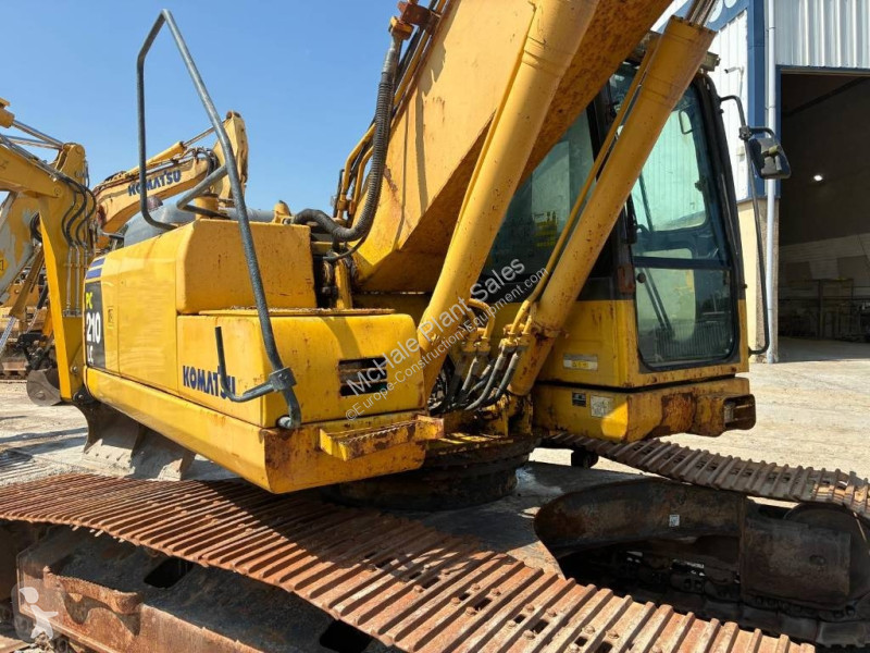 جرافة Komatsu LC8