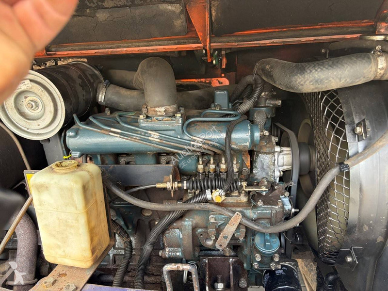 Rýpadlo Hitachi 2