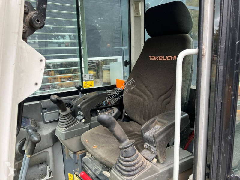 Rýpadlo Takeuchi TB280FR