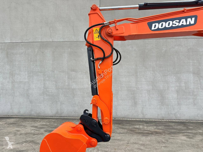 Rýpadlo Doosan 9C