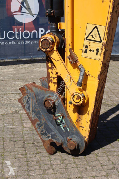 Rýpadlo JCB T4i