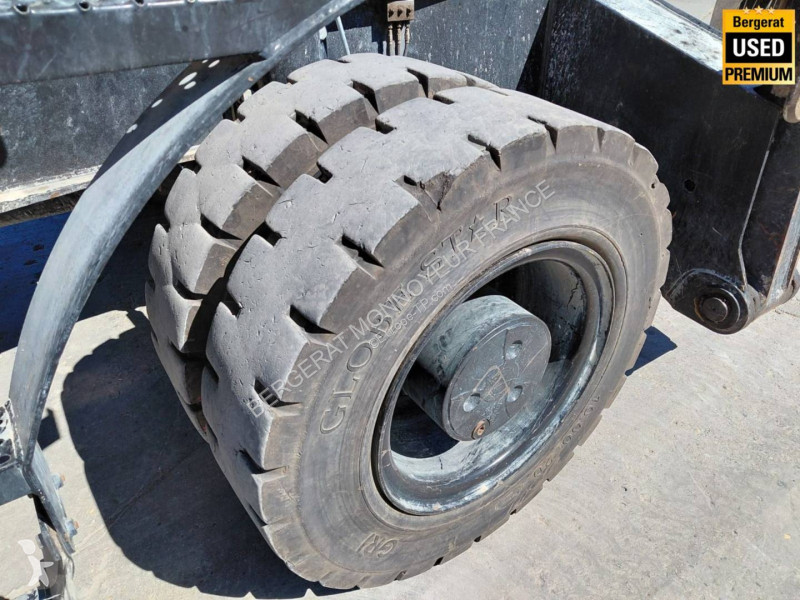 Pelle Caterpillar MH3024