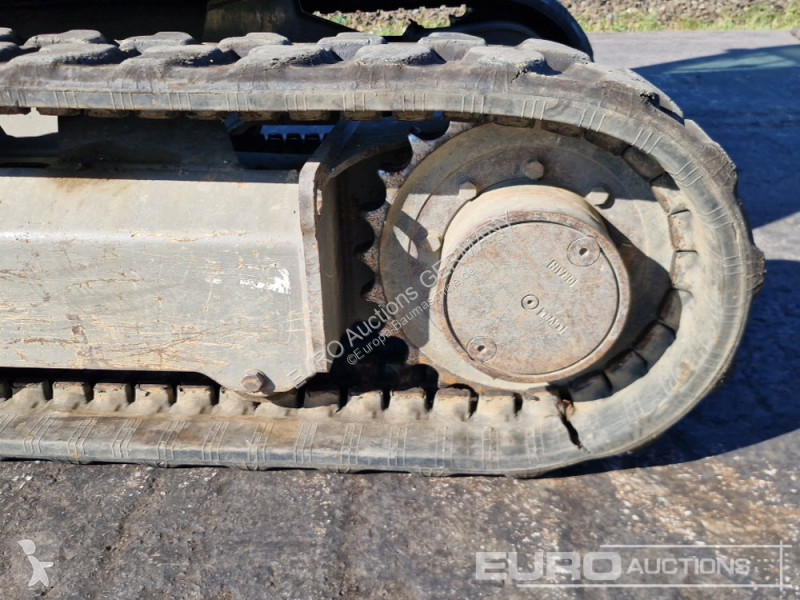 جرافة Volvo ECR25D