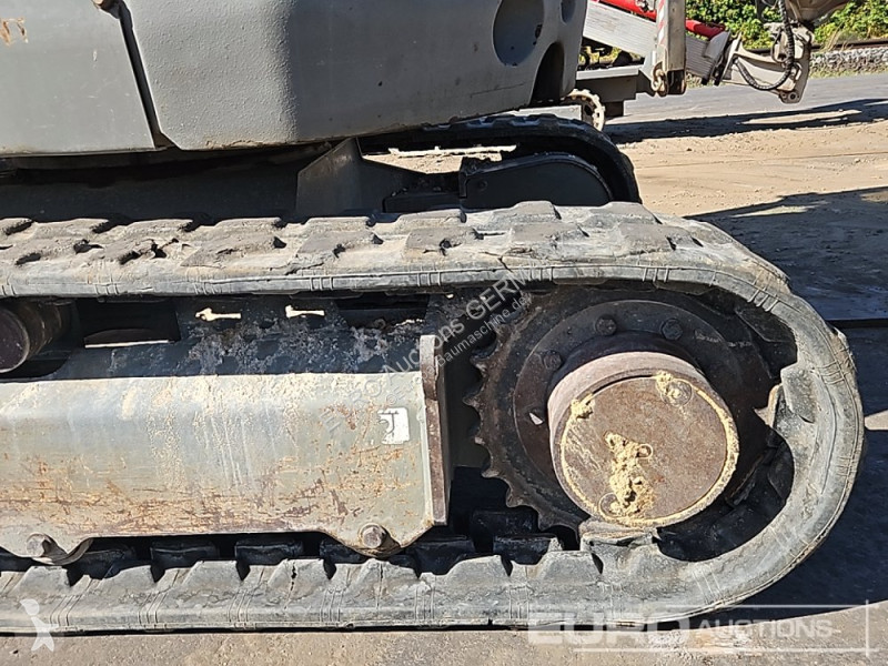 Экскаватор Volvo ECR25D