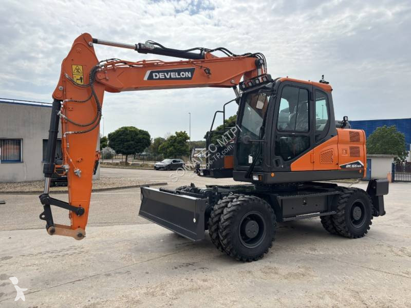 جرافة Develon DX165WR-7