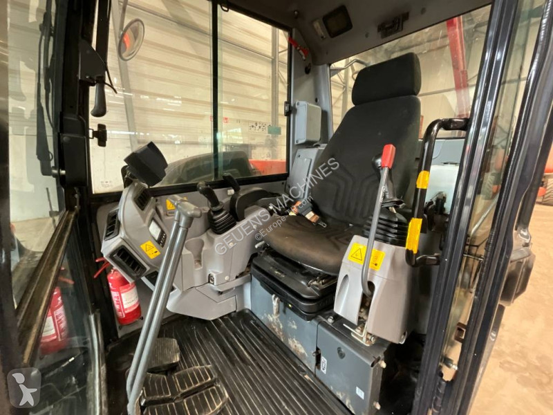 Rýpadlo Kubota 0804 A 2