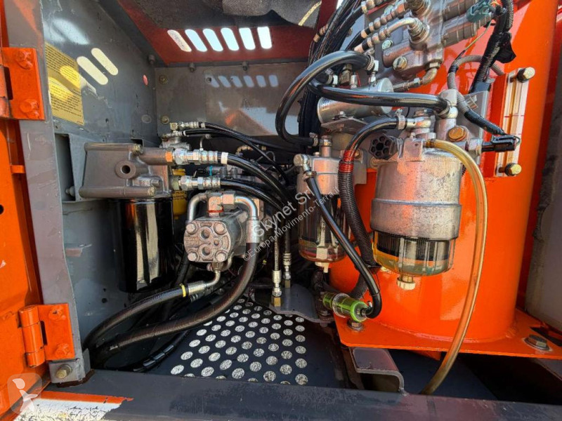 جرافة Hitachi ZAXIS 130LCN