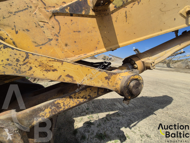 جرافة Komatsu