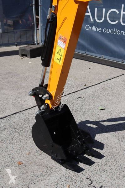 Lopatový nakládač JPC HT12