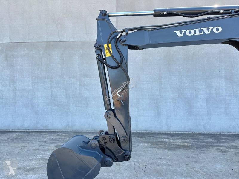 جرافة Volvo D