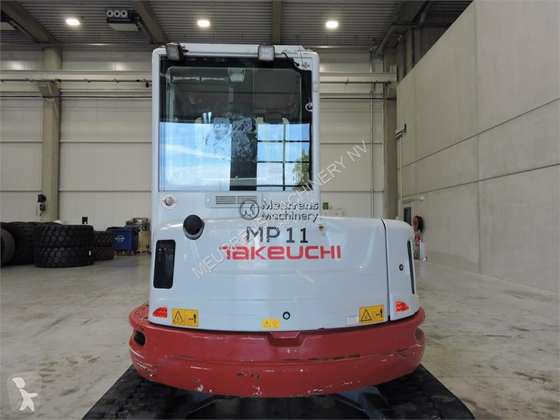 جرافة Takeuchi TB257FR Powertilt
