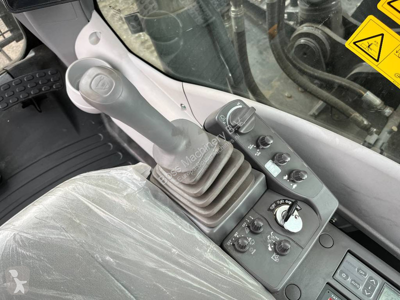 Rýpadlo Hitachi EC350LC - New / CUMMINS ENGINE
