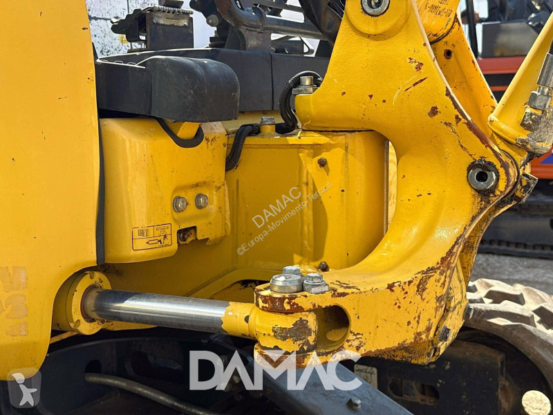 جرافة Komatsu