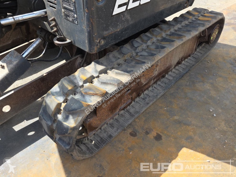 Багер Bobcat E20
