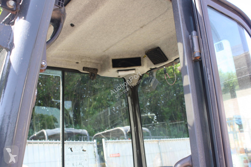 جرافة Volvo EC18E