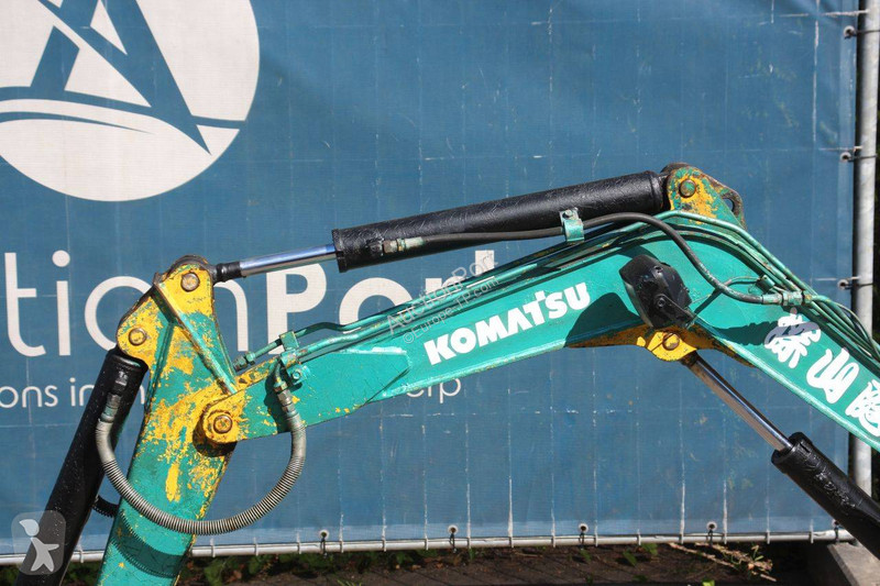 جرافة Komatsu