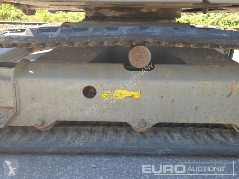 جرافة Volvo ECR25D