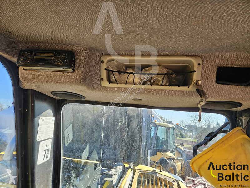 Excavator JCB