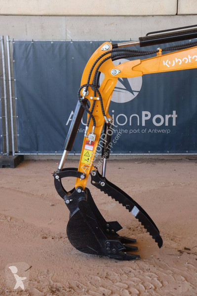 Captok 30C excavator