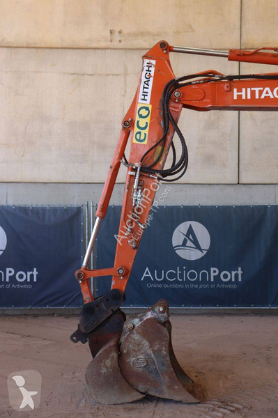 Lopatový nakládač Hitachi Zaxis B-6