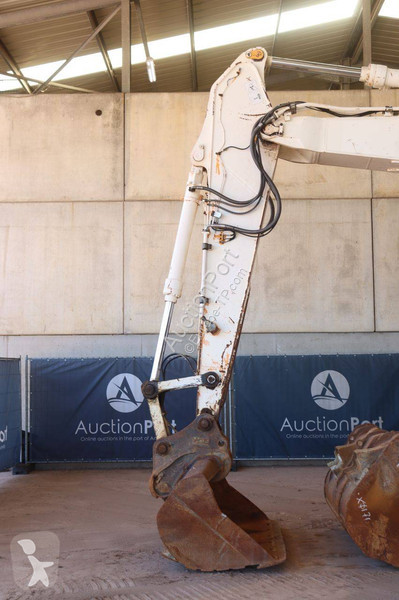 Excavator Hyundai Robex 210LC9