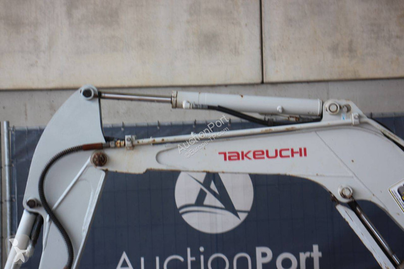 Excavator Takeuchi TB219
