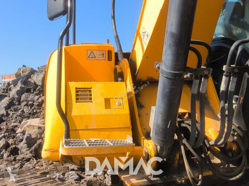 Excavadora JCB JS235HD
