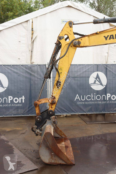 جرافة Yanmar ViO57-6B