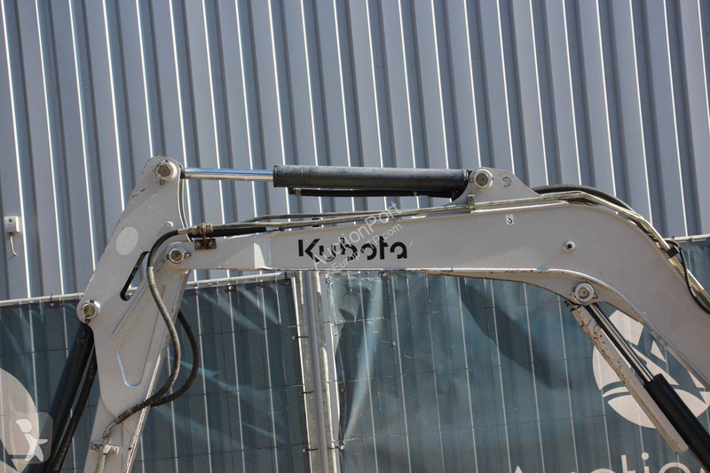 Excavadora Kubota α2