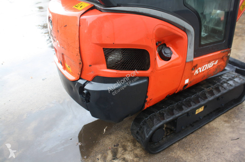 Багер Kubota
