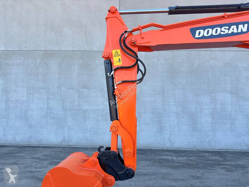 جرافة Doosan 9C
