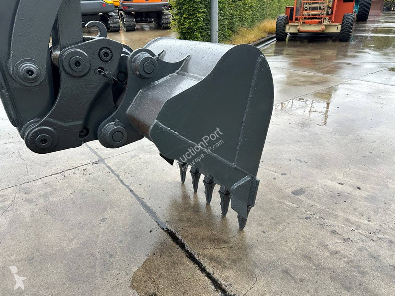 Excavadora Volvo EC60C