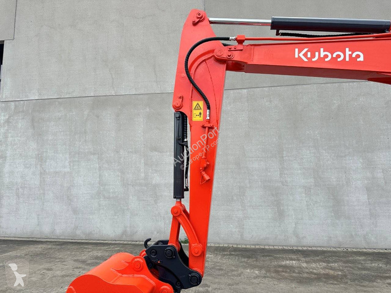Excavadora Kubota SZ