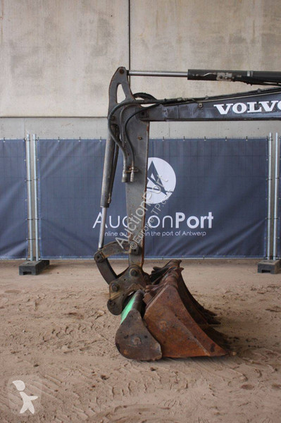 Excavadora Volvo ECR50D